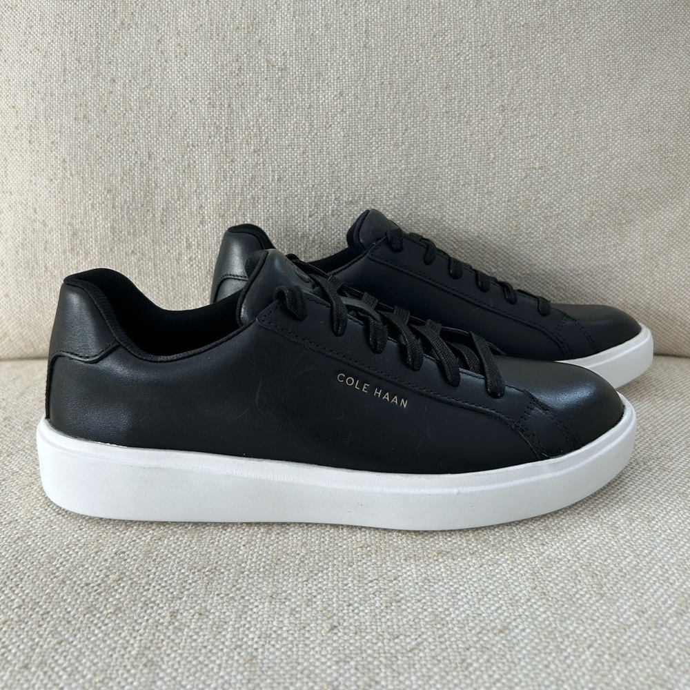 Cole Haan Woman's Size 7B GC Black Leather Sneakers Classic Lace Up NWOT - Picture 2 of 7